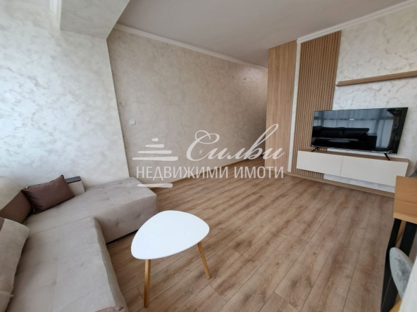 Дава се под наем Двустаен апартамент в Шумен, Пазара - 64 кв.м за 402.9 € - Снимка #1