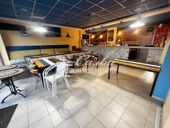 Дава се под наем Заведение в Шумен, Център - 220 кв.м за 1275 € - Снимка #1