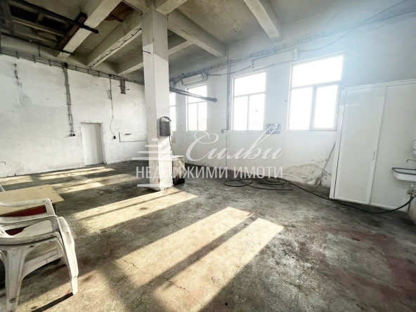 Дава се под наем Промишлена сграда в Шумен, Тракия - 176 кв.м за 520.2 € - Снимка #1