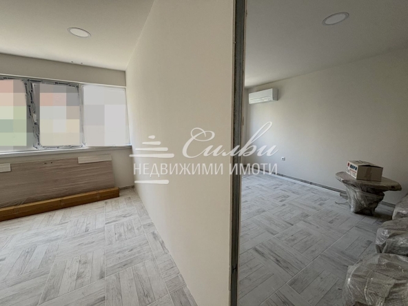 Дава се под наем Офис в Шумен, Център - 36 кв.м за 280.5 € - Снимка #1