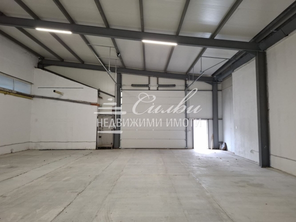 Дава се под наем Промишлена сграда в Шумен, Добруджански - 600 кв.м за 1836 € - Снимка #1