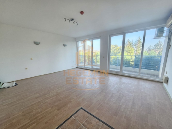 Тристаен апартамент в Балчик - 99 кв.м за 930 €/кв.м - Снимка #1