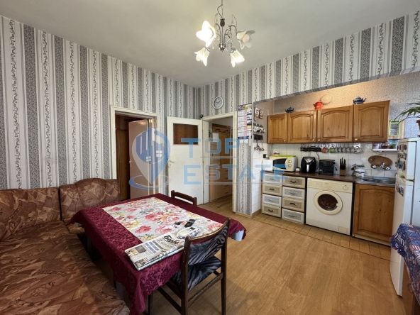 Тристаен апартамент в Велико Търново, Център - 85 кв.м за 1412 €/кв.м - Снимка #1