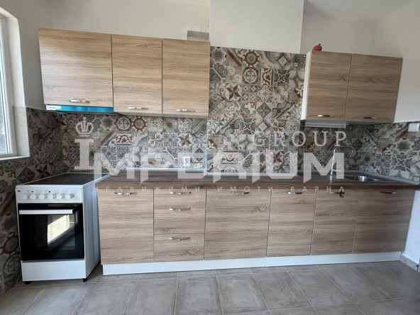 Дава се под наем Офис в Варна, Спортна зала - 100 кв.м за 765 € - Снимка #1