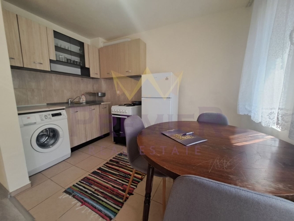 Дава се под наем Двустаен апартамент в Варна, Колхозен пазар - 60 кв.м за 408 € - Снимка #1