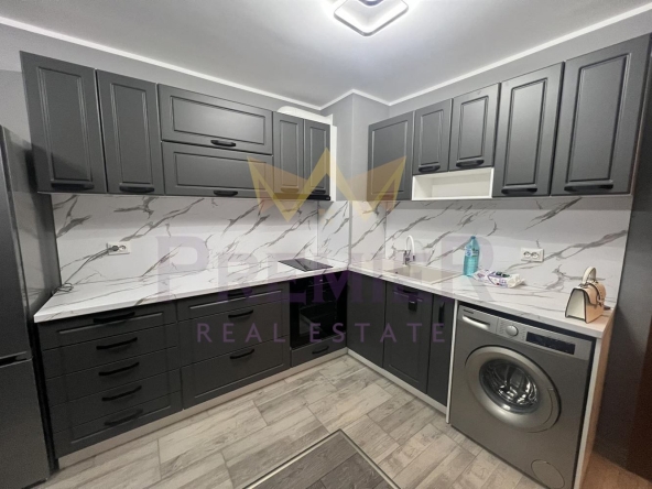 Дава се под наем Тристаен апартамент в Варна, Погреби - 75 кв.м за 612 € - Снимка #1