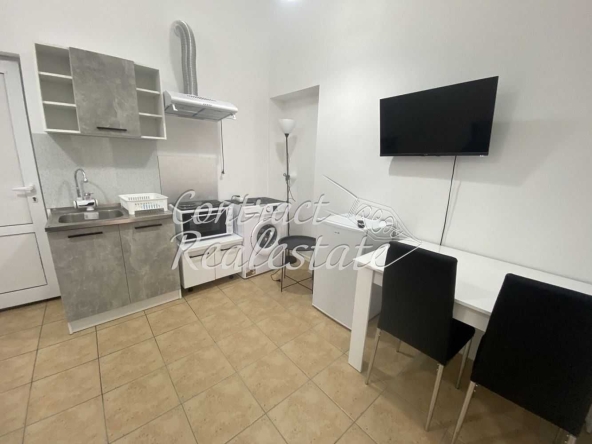 Дава се под наем Двустаен апартамент в Варна, Погреби - 45 кв.м за 331.5 € - Снимка #1