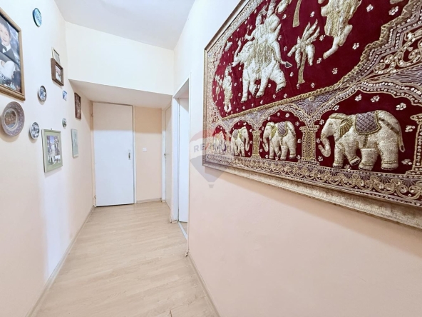 Тристаен апартамент в Варна, Център - 98 кв.м за 1694 €/кв.м - Снимка #1