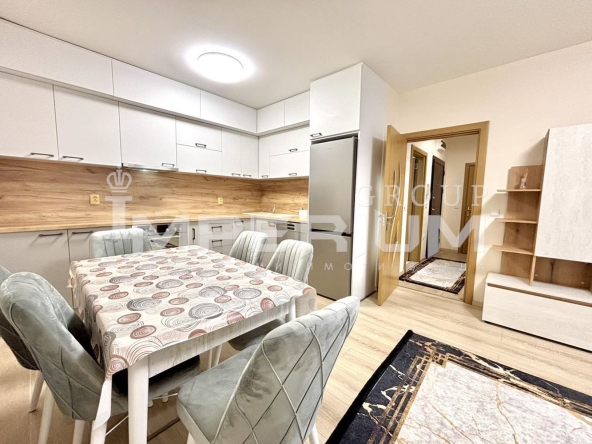 Дава се под наем Двустаен апартамент в Варна, Левски - 55 кв.м за 561 € - Снимка #1