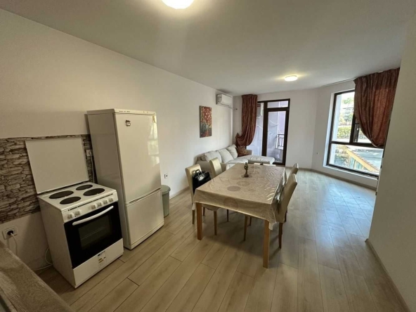 Дава се под наем Тристаен апартамент в Пловдив, Мараша - 95 кв.м за 650 € - Снимка #1