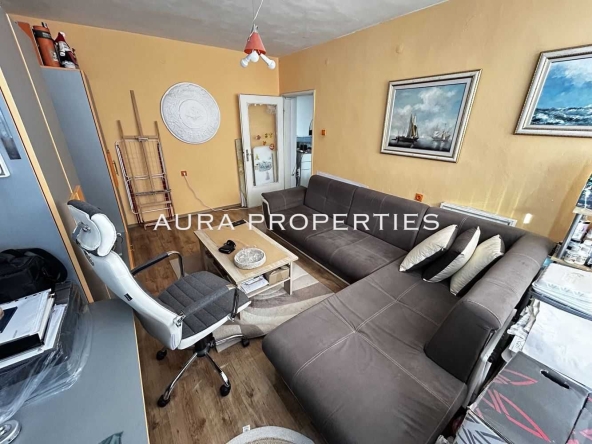Тристаен апартамент в Разград, Бели Лом - 95 кв.м за 1342 €/кв.м - Снимка #1