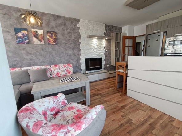 Двустаен апартамент в Велико Търново, Акация - 60 кв.м за 2167 €/кв.м - Снимка #1