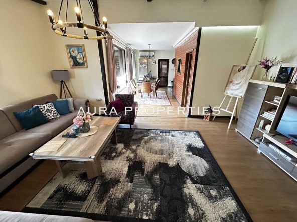 Дава се под наем Къща в Разград, Освобождение - 200 кв.м за 765 € - Снимка #1