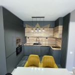 Дава се под наем Тристаен апартамент в Варна, Левски - 90 кв.м за 714 € - Снимка #1