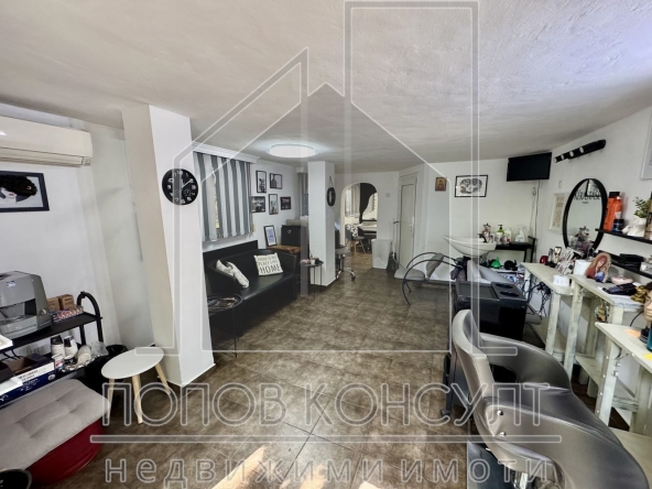 Магазин в Пловдив, Съдийски - 22 кв.м за 2773 €/кв.м - Снимка #1