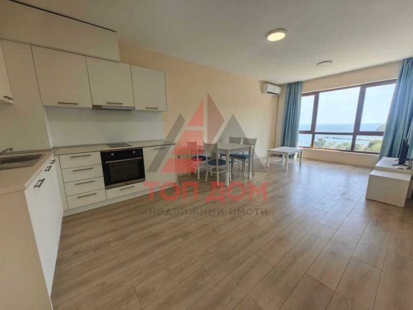 Двустаен апартамент в Варна, Аспарухово - 72 кв.м за 2292 €/кв.м - Снимка #1