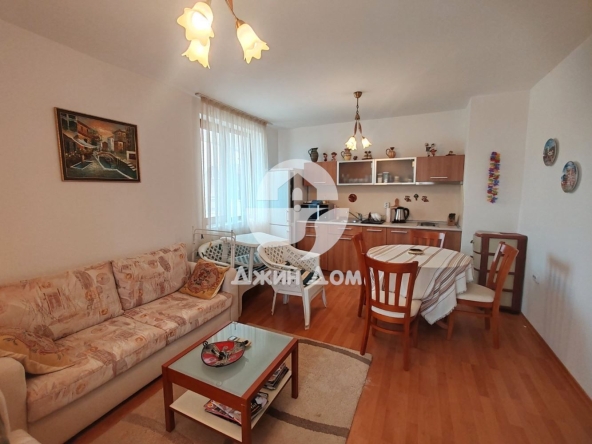 Двустаен апартамент в к.к. Слънчев бряг - 59 кв.м за 1297 €/кв.м - Снимка #1