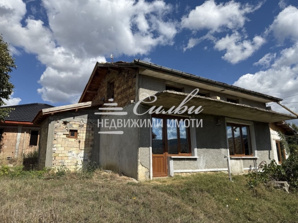 Къща в с. Ивански, Област Шумен - 53 кв.м за 645 €/кв.м - Снимка #1