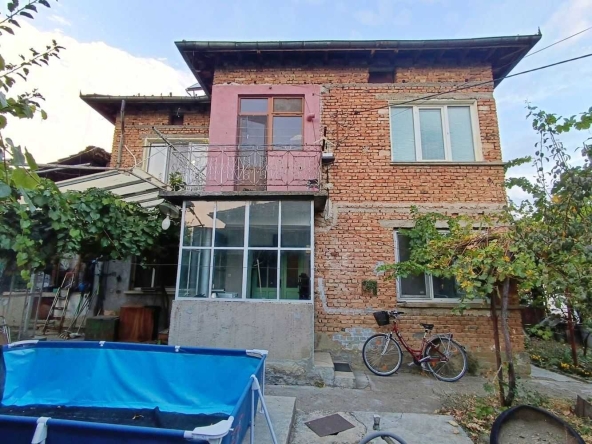 Къща в Дебелец - 150 кв.м за 1100 €/кв.м - Снимка #1