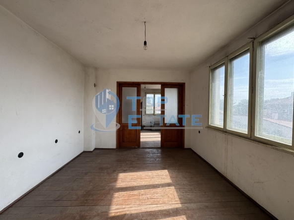 Етаж от къща в Павликени - 110 кв.м за 623 €/кв.м - Снимка #1