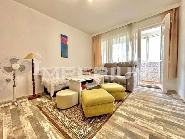 Тристаен апартамент в Варна, Трошево - 85 кв.м за 5 €/кв.м - Снимка #1
