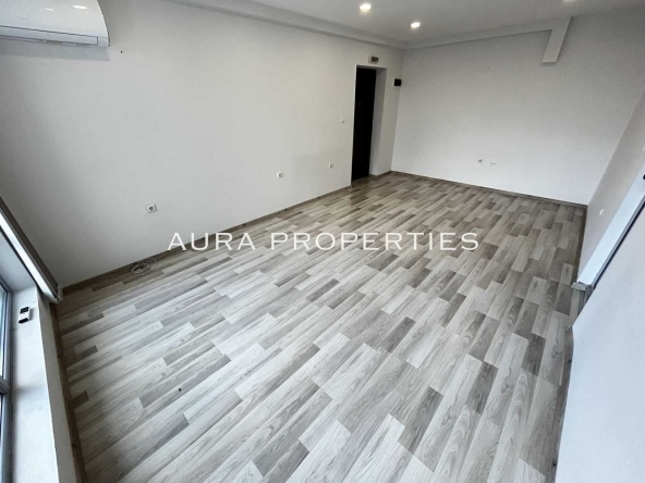 Дава се под наем Офис в Разград, Житница - 25 кв.м за 255 € - Снимка #1