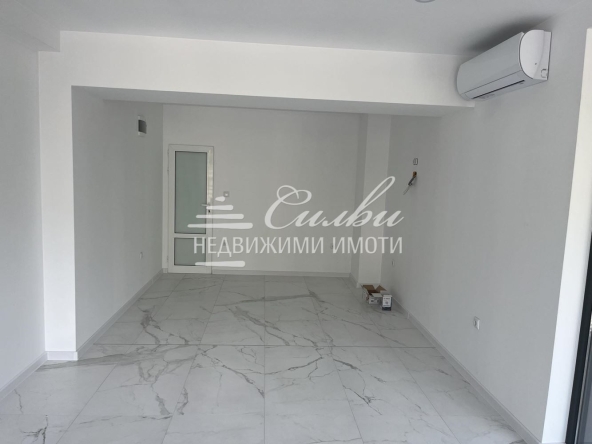 Дава се под наем Офис в Шумен, Център - 28 кв.м за 357 € - Снимка #1