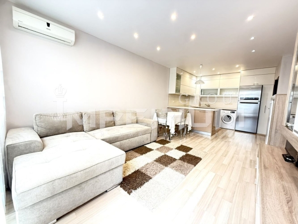 Дава се под наем Двустаен апартамент в Варна, Възраждане 1 - 90 кв.м за 612 € - Снимка #1