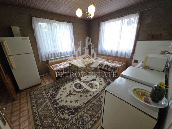 Къща в Батак - 242 кв.м за 281 €/кв.м - Снимка #1