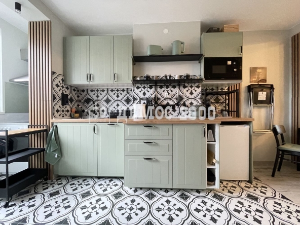 Дава се под наем Двустаен апартамент в Варна, ЖП Гара - 75 кв.м за 765 € - Снимка #1