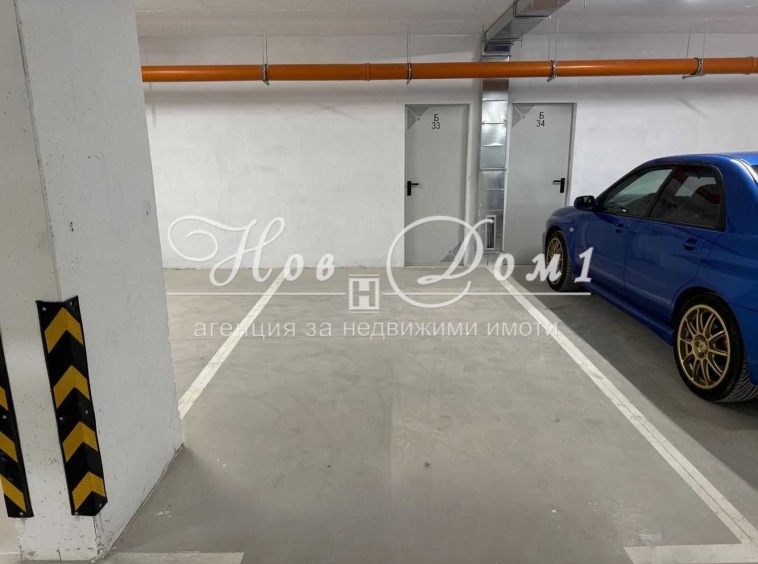 Гараж / Паркомясто в Варна, Цветен квартал - 19 кв.м за 1106 €/кв.м - Снимка #1