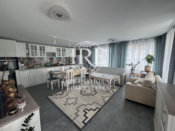 Къща в Бяла - 234 кв.м за 1278 €/кв.м - Снимка #1