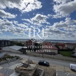 Тристаен апартамент в Варна, м-т Пчелина - 111 кв.м за 1487 €/кв.м - Снимка #1