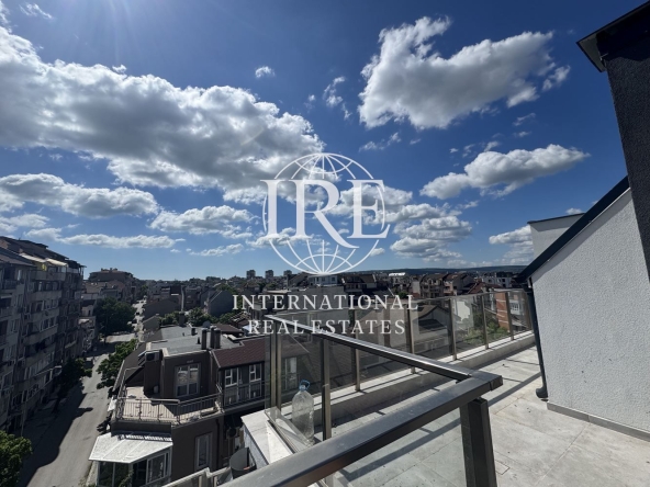 Тристаен апартамент в Варна, Колхозен пазар - 110 кв.м за 1819 €/кв.м - Снимка #1