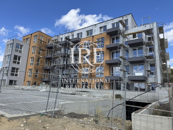 Тристаен апартамент в Варна, м-т Пчелина - 95 кв.м за 1648 €/кв.м - Снимка #1