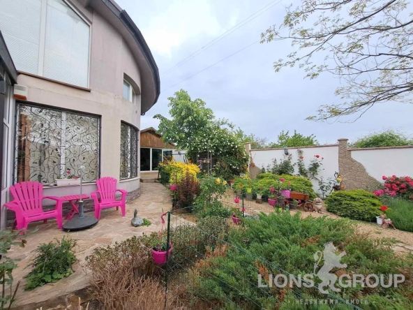 Къща в с. Осеново, Област Варна - 245 кв.м за 1062 €/кв.м - Снимка #1