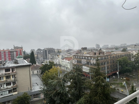 Двустаен апартамент в Стара Загора, Център - 71 кв.м за 2022 €/кв.м - Снимка #1