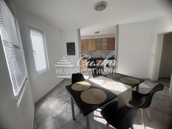 Дава се под наем Тристаен апартамент в Шумен, 5-ти полк - 90 кв.м за 357 € - Снимка #1