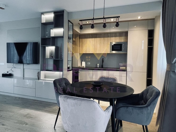 Дава се под наем Двустаен апартамент в Варна, Лятно кино Тракия - 70 кв.м за 850 € - Снимка #1