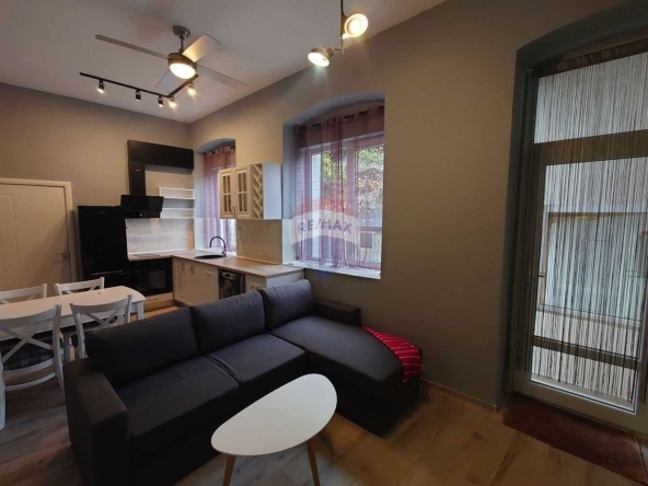 Дава се под наем Етаж от къща в Варна, Чайка - 140 кв.м за 800 € - Снимка #1