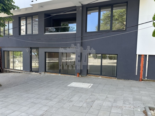 Магазин в Варна, Левски - 59 кв.м за 2865 €/кв.м - Снимка #1