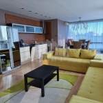 Дава се под наем Тристаен апартамент в к.к. Св.Св. Константин и Елена - 110 кв.м за 950 € - Снимка #1