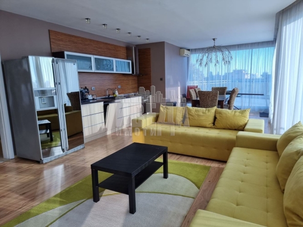 Дава се под наем Тристаен апартамент в к.к. Св.Св. Константин и Елена - 110 кв.м за 950 € - Снимка #1