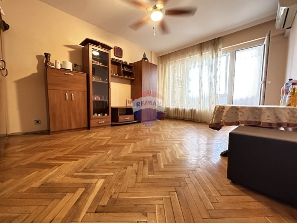 Дава се под наем Двустаен апартамент в Варна, Младост 1 - 48 кв.м за 357 € - Снимка #1