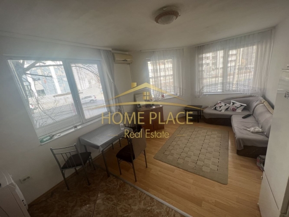 Дава се под наем Двустаен апартамент в Варна, Лятно кино Тракия - 50 кв.м за 357 € - Снимка #1