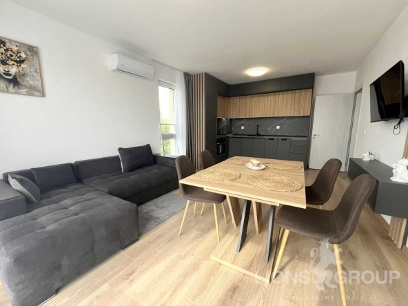 Тристаен апартамент в Варна, м-т Пчелина - 80 кв.м за 2838 €/кв.м - Снимка #1