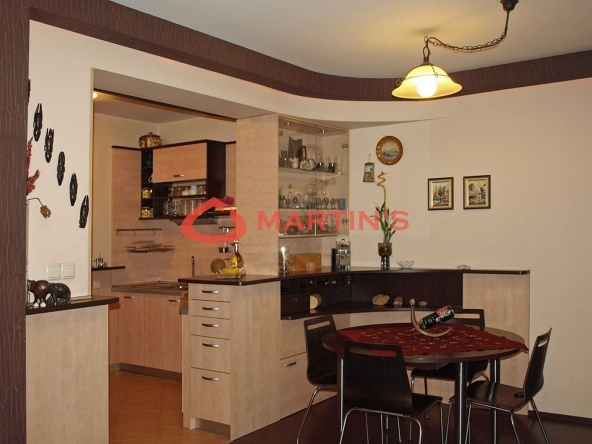 Дава се под наем Двустаен апартамент в София, Красно село - 105 кв.м за 650 € - Снимка #1
