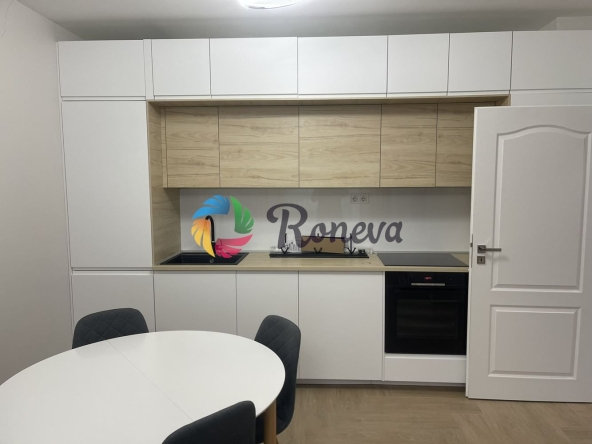 Дава се под наем Двустаен апартамент в к.к. Св.Св. Константин и Елена - 65 кв.м за 714 € - Снимка #1