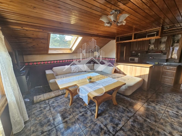 Дава се под наем Тристаен апартамент в Велинград - 85 кв.м за 306 € - Снимка #1