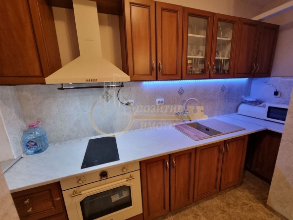 Дава се под наем Тристаен апартамент в София, Слатина - 122 кв.м за 818 € - Снимка #1